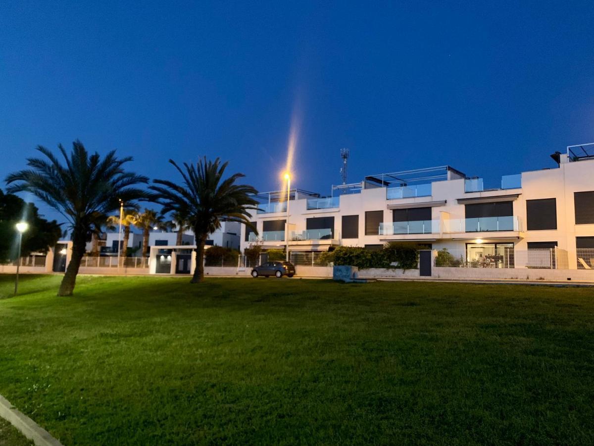 Punta Prima Villa 3 bedrooms&solarium sea view Torrevieja Esterno foto